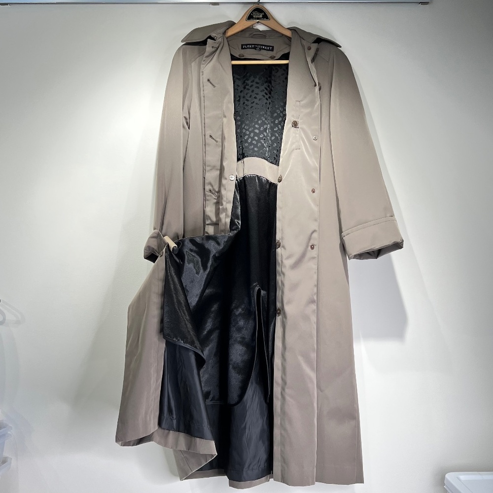 Fleet Street classic all weather coat 10P Gorgeous Fabrics removable hood/lining